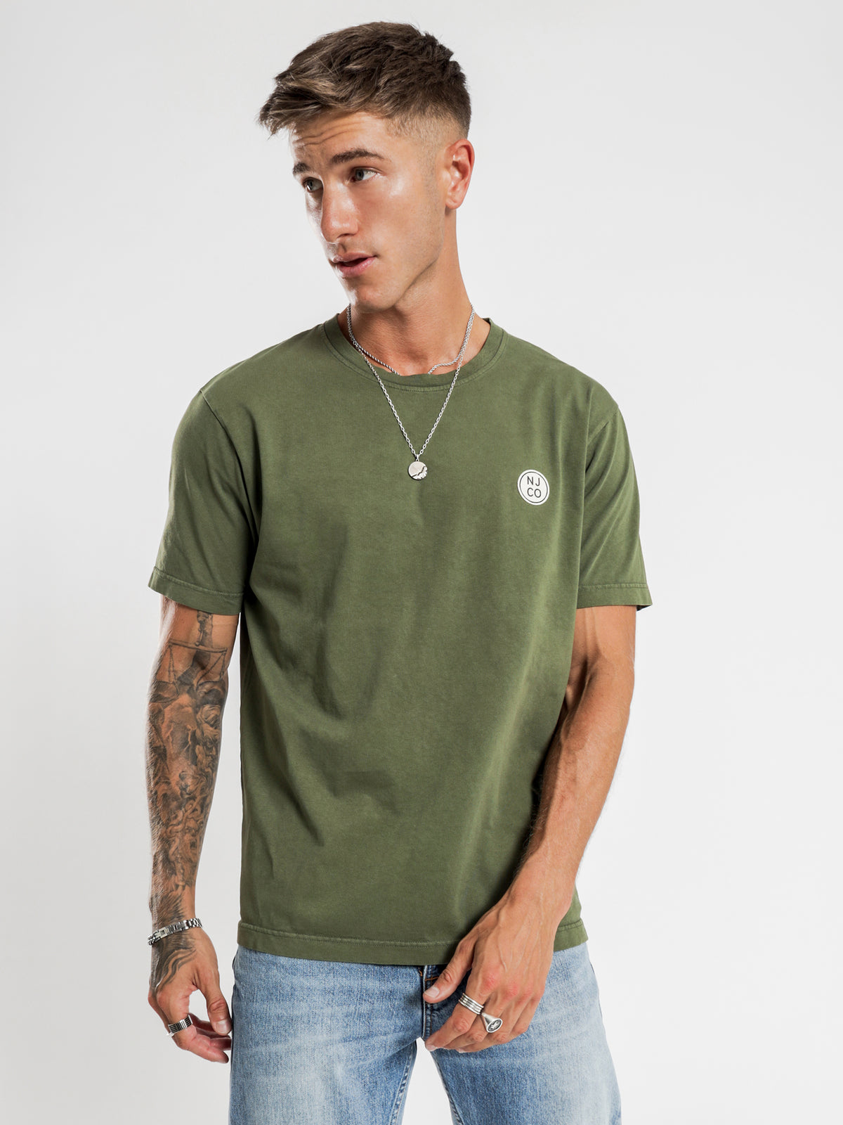 Uno Njco Circle T-Shirt in Olive