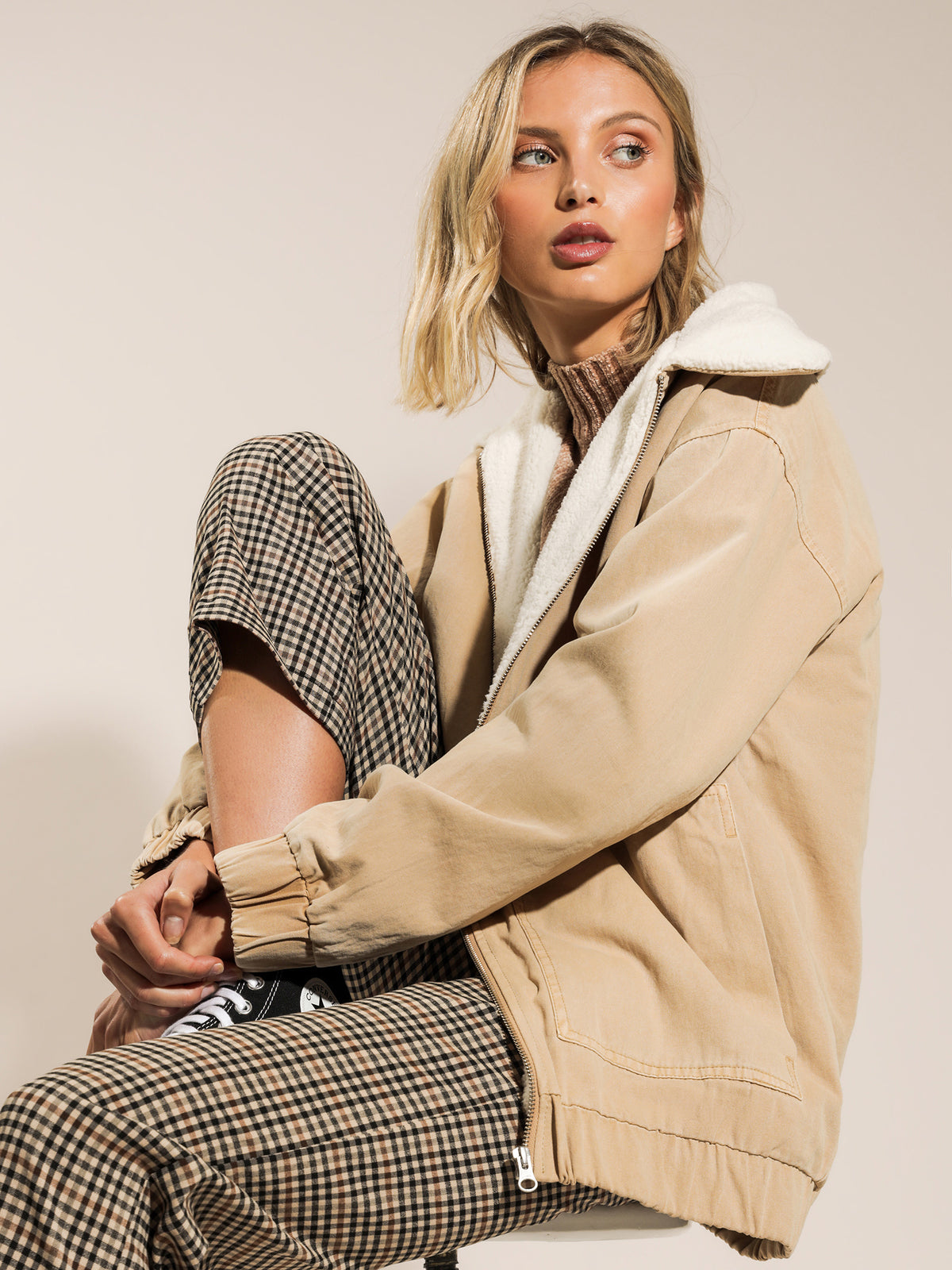 Evie Canvas Jacket in Sand