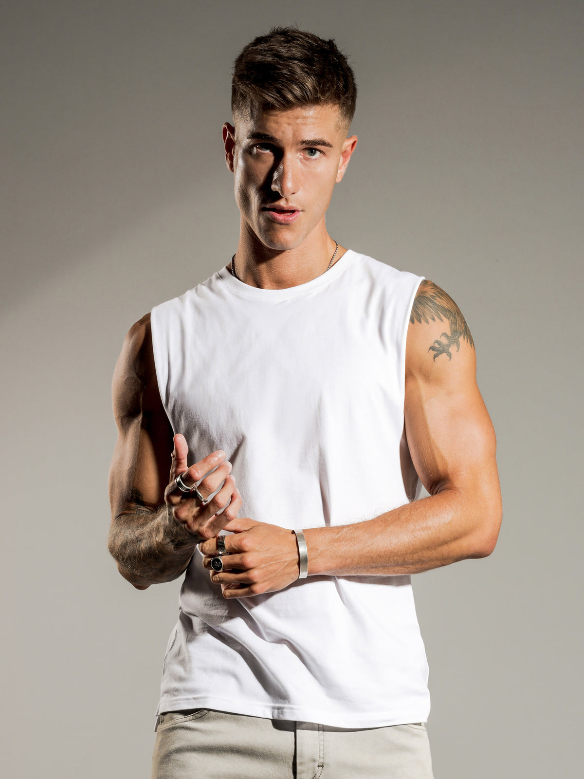 Basic Muscle T-Shirt in White