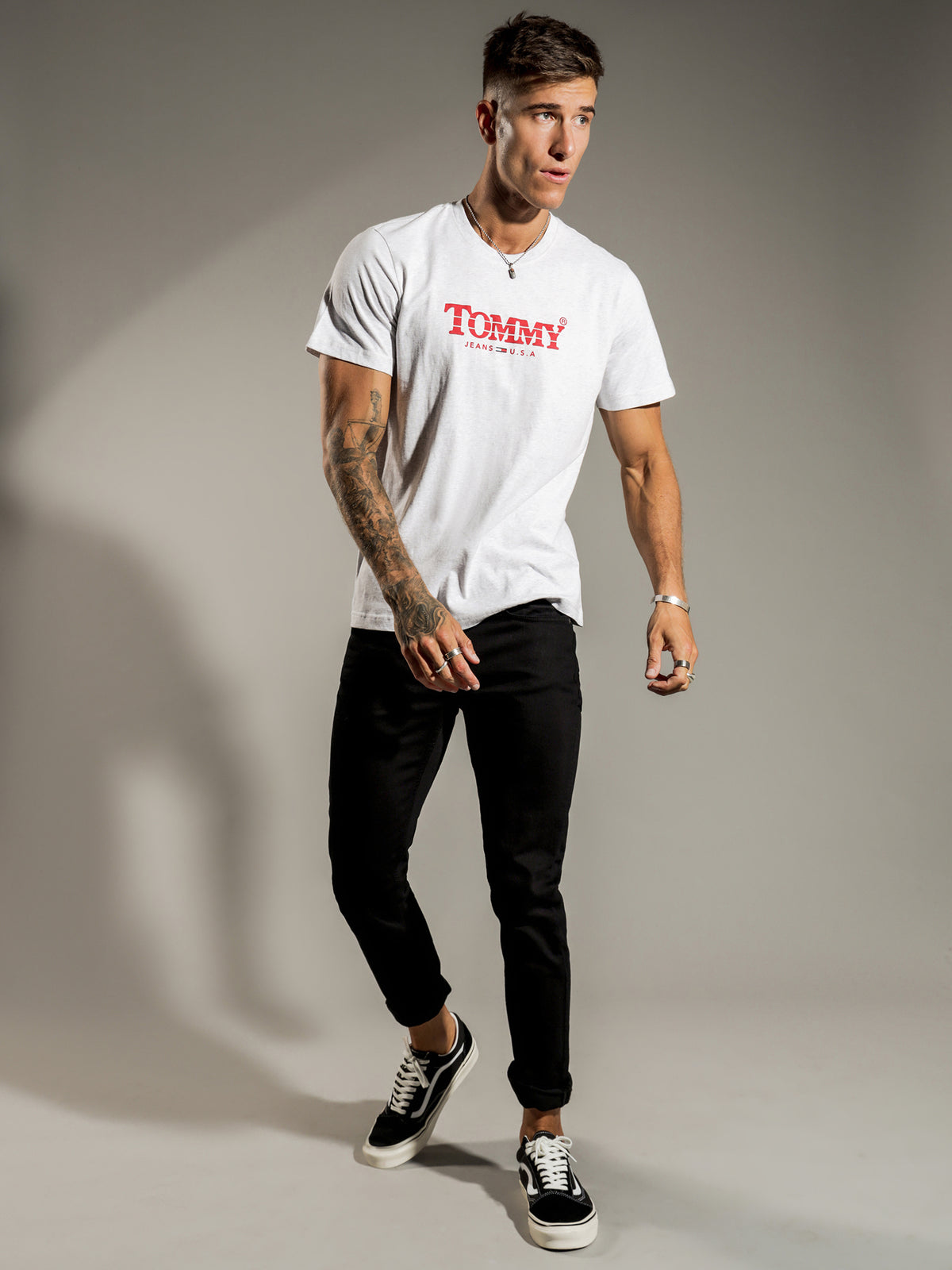 Gradient Tommy T-Shirt in Grey