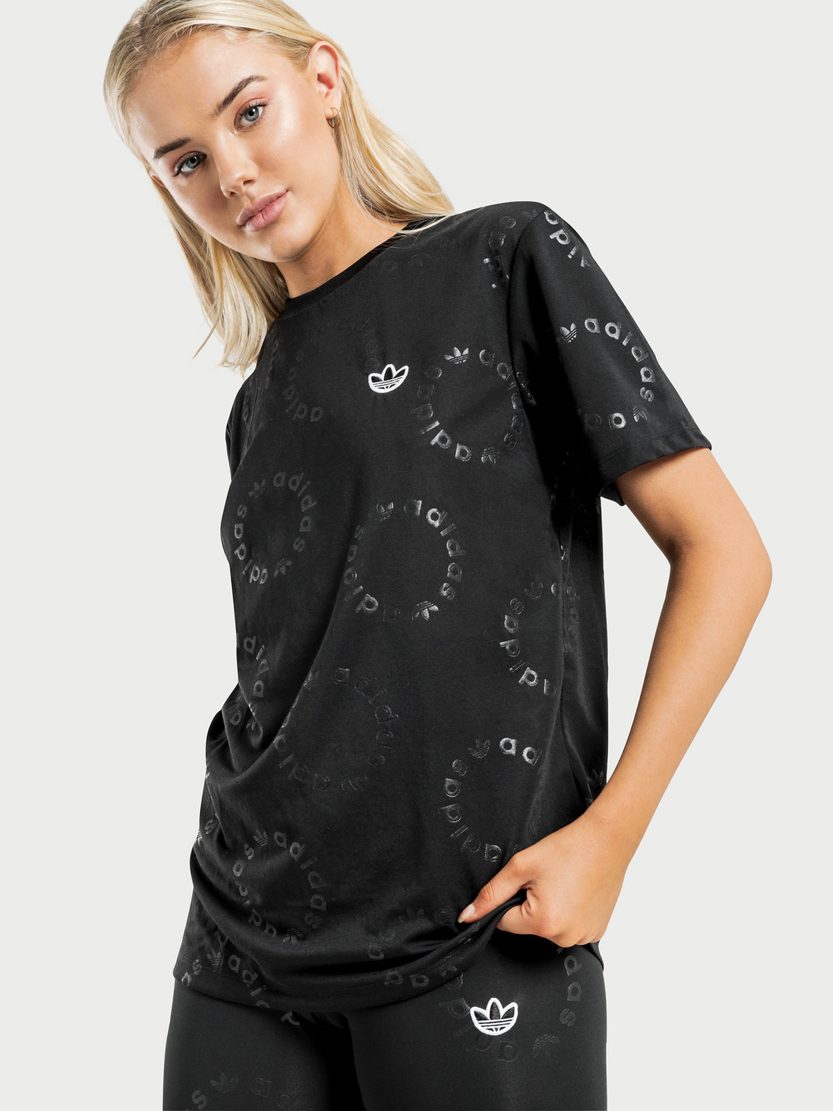 Adidas Short Sleeve T-Shirt in Black
