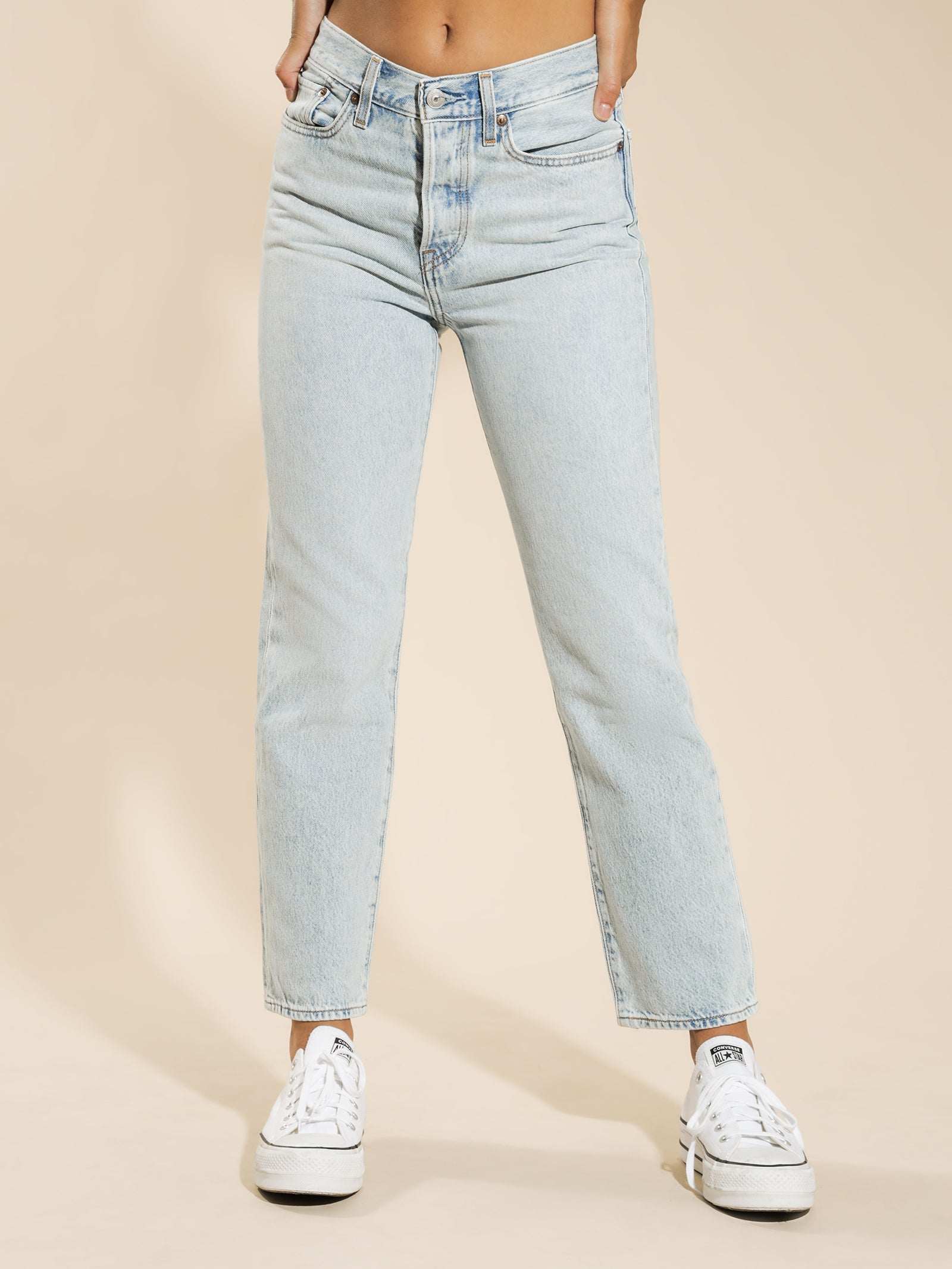 Wedgie Fit Straight Jeans