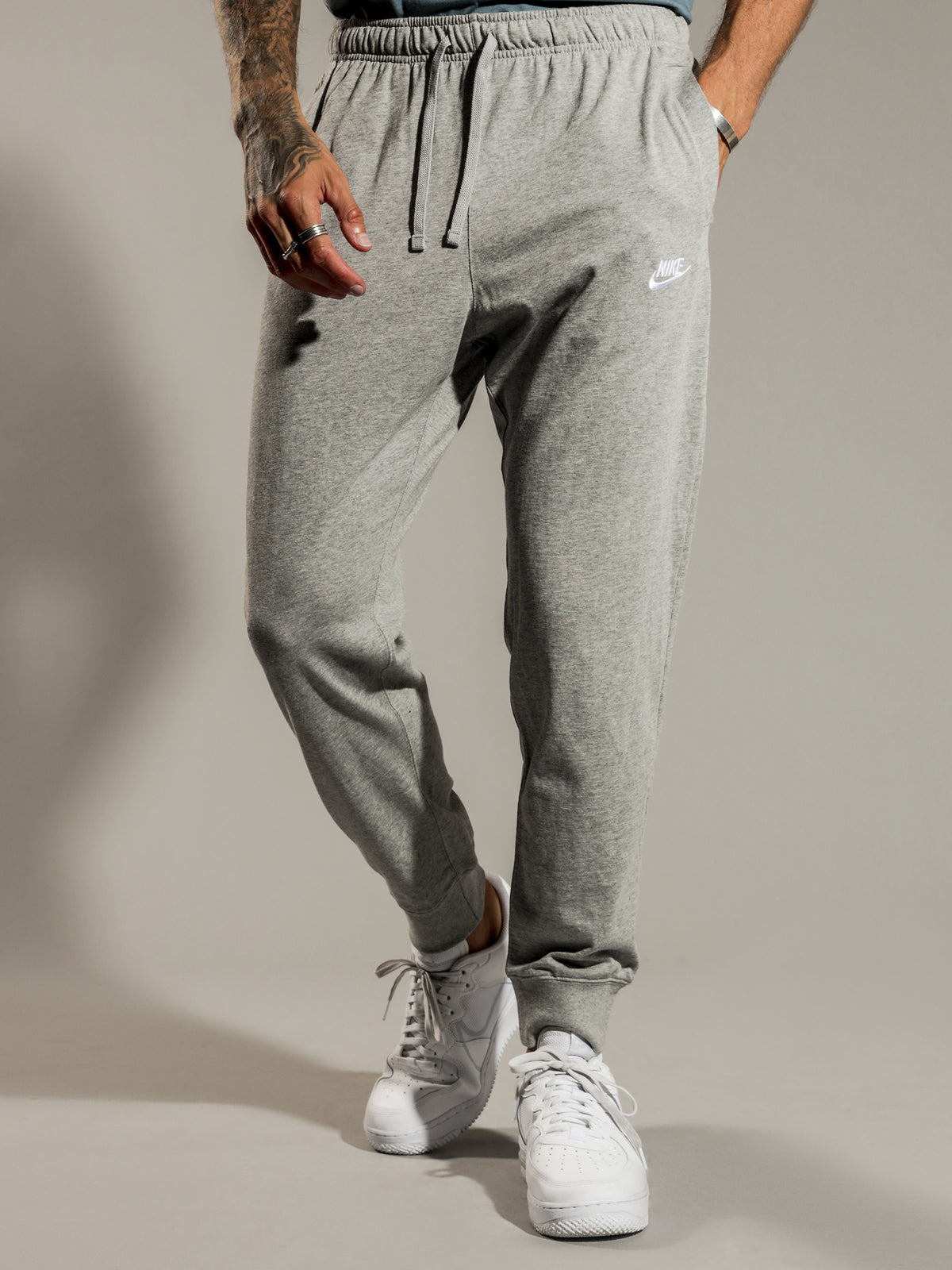 NSW Club Jogger Pants in Dark Grey