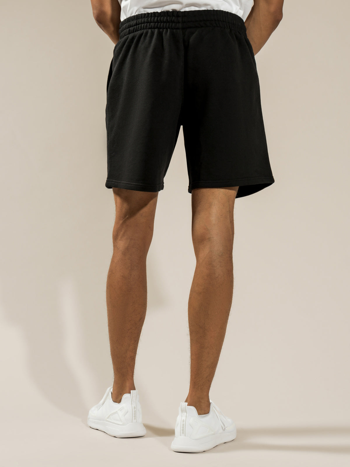 Essentail Shorts in Black