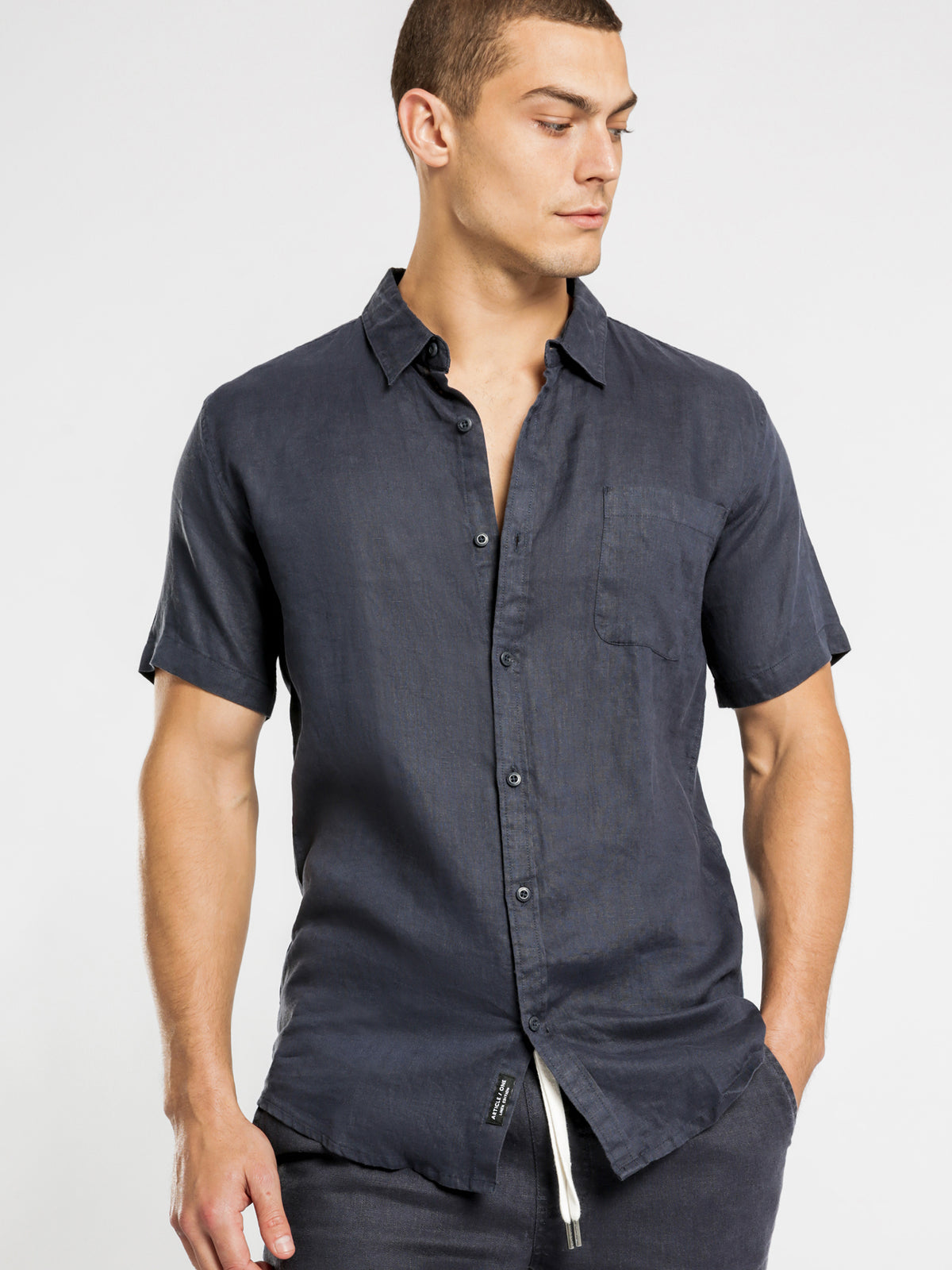Nelson Linen Short Sleeve Shirt in Navy Blue