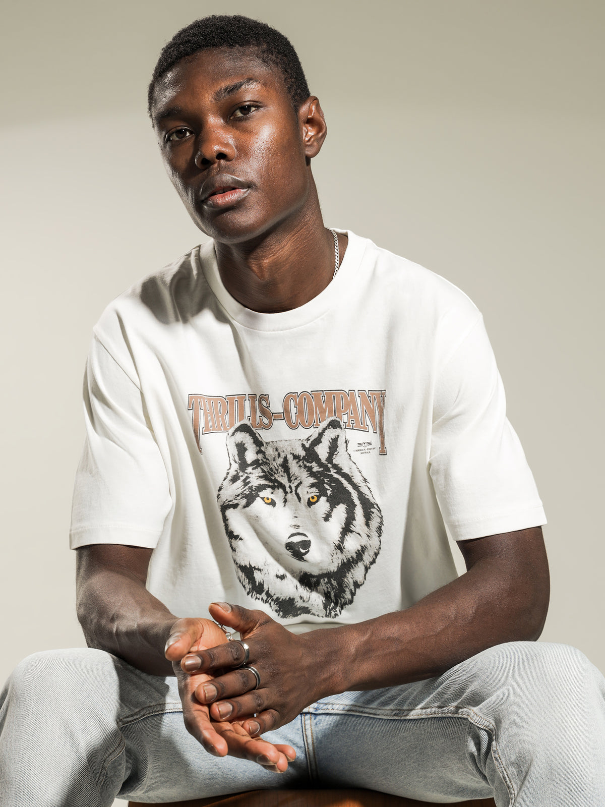 Regal Wolf T-Shirt in Dirty White