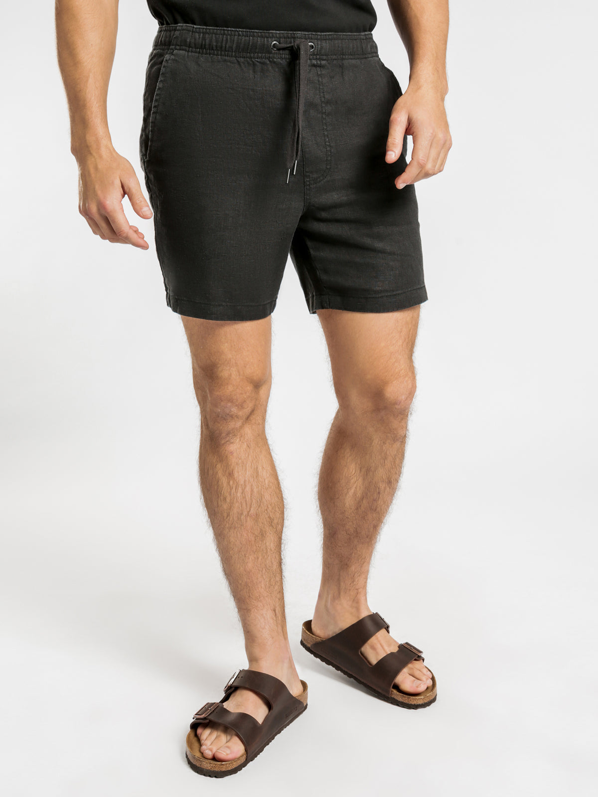 Nelson Shorts in Black Linen