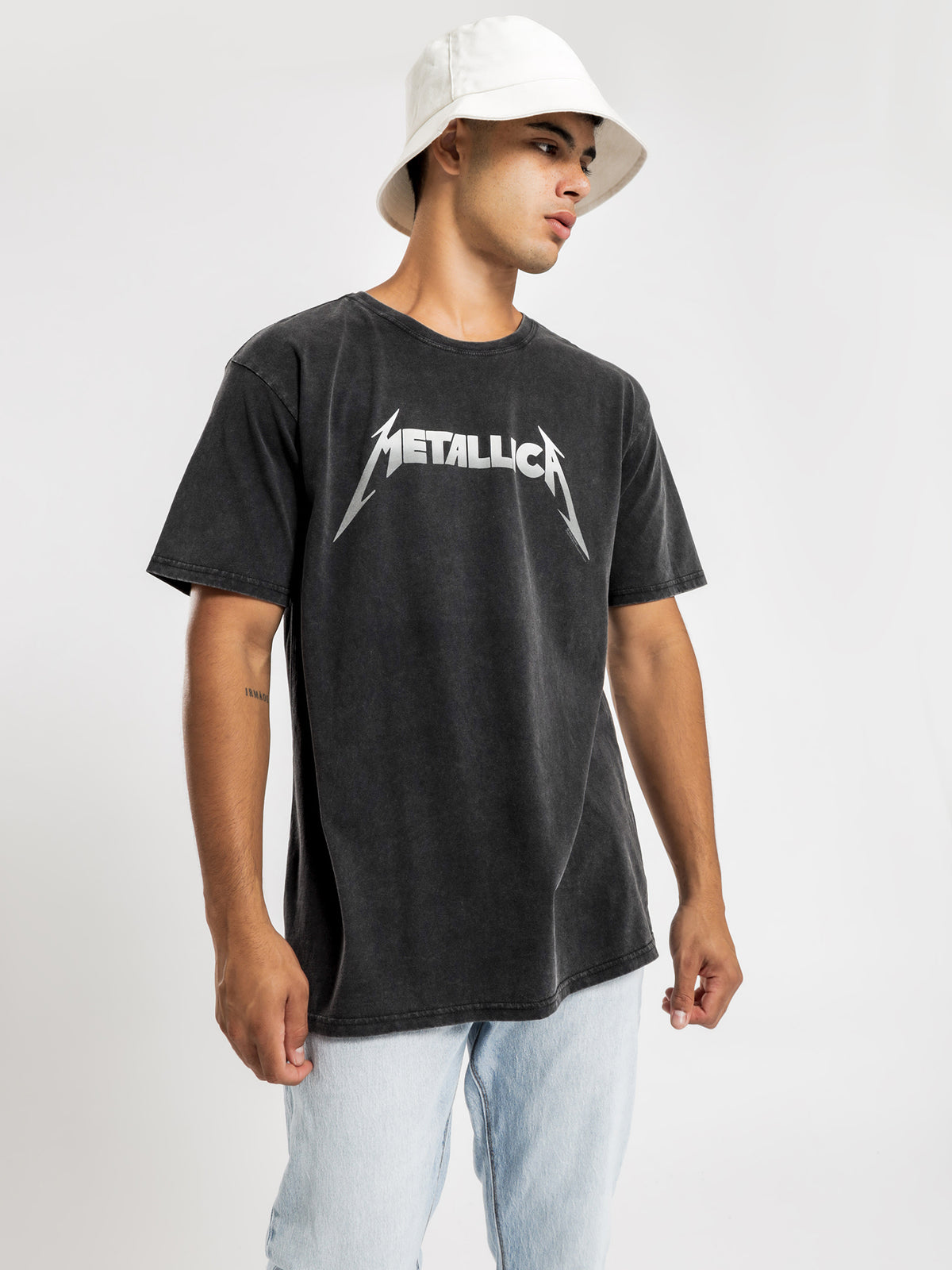 Metal T-Shirt in Washed Black