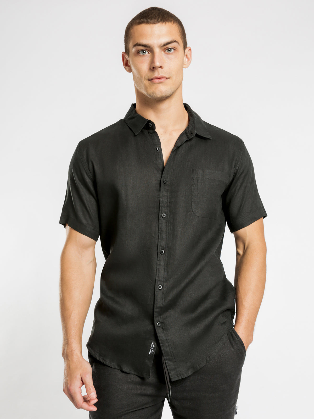 Nelson Short Sleeve Shirt in Black Linen
