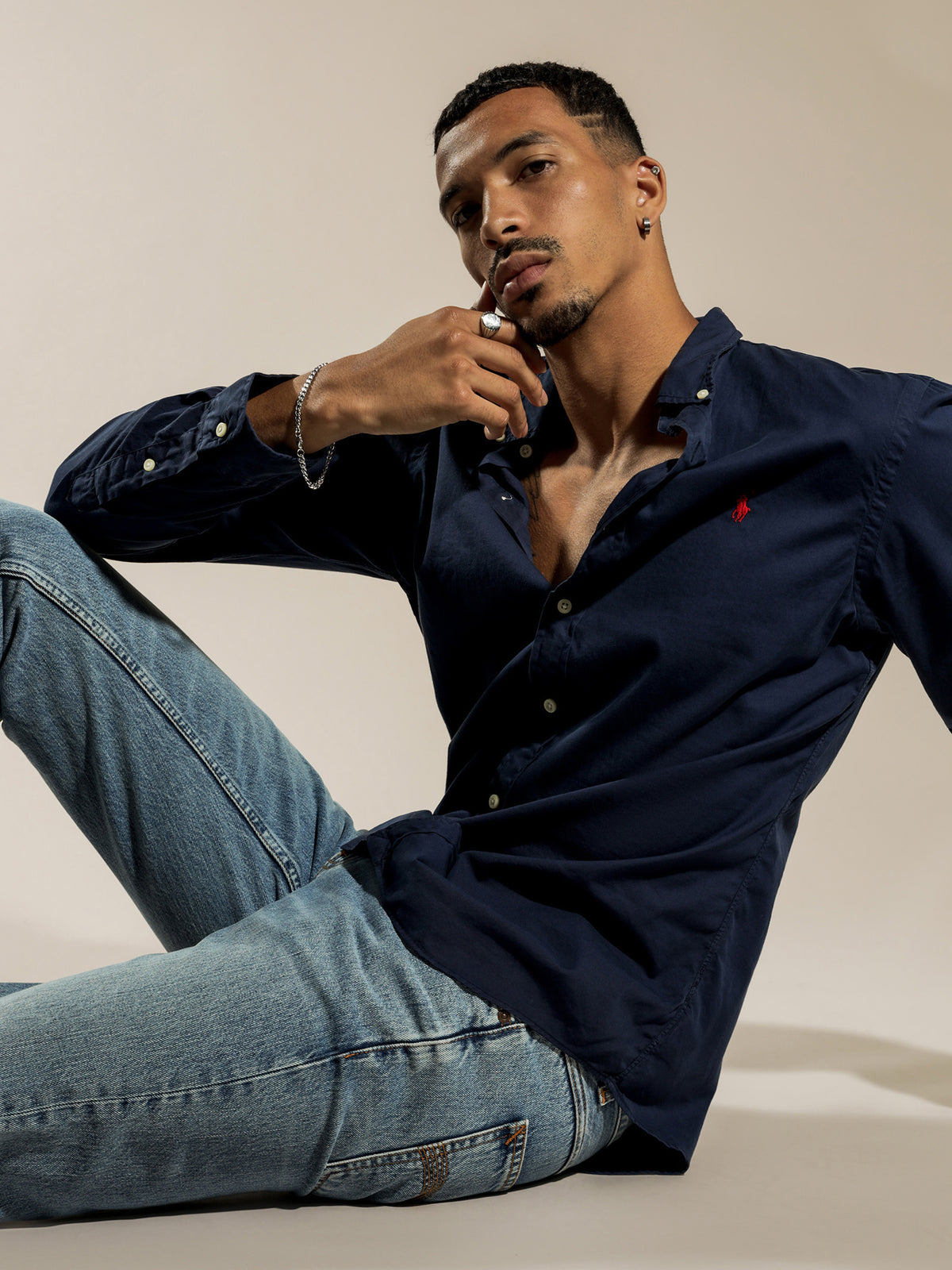 Slim-Fit Shirt in Navy Blue &amp; Red