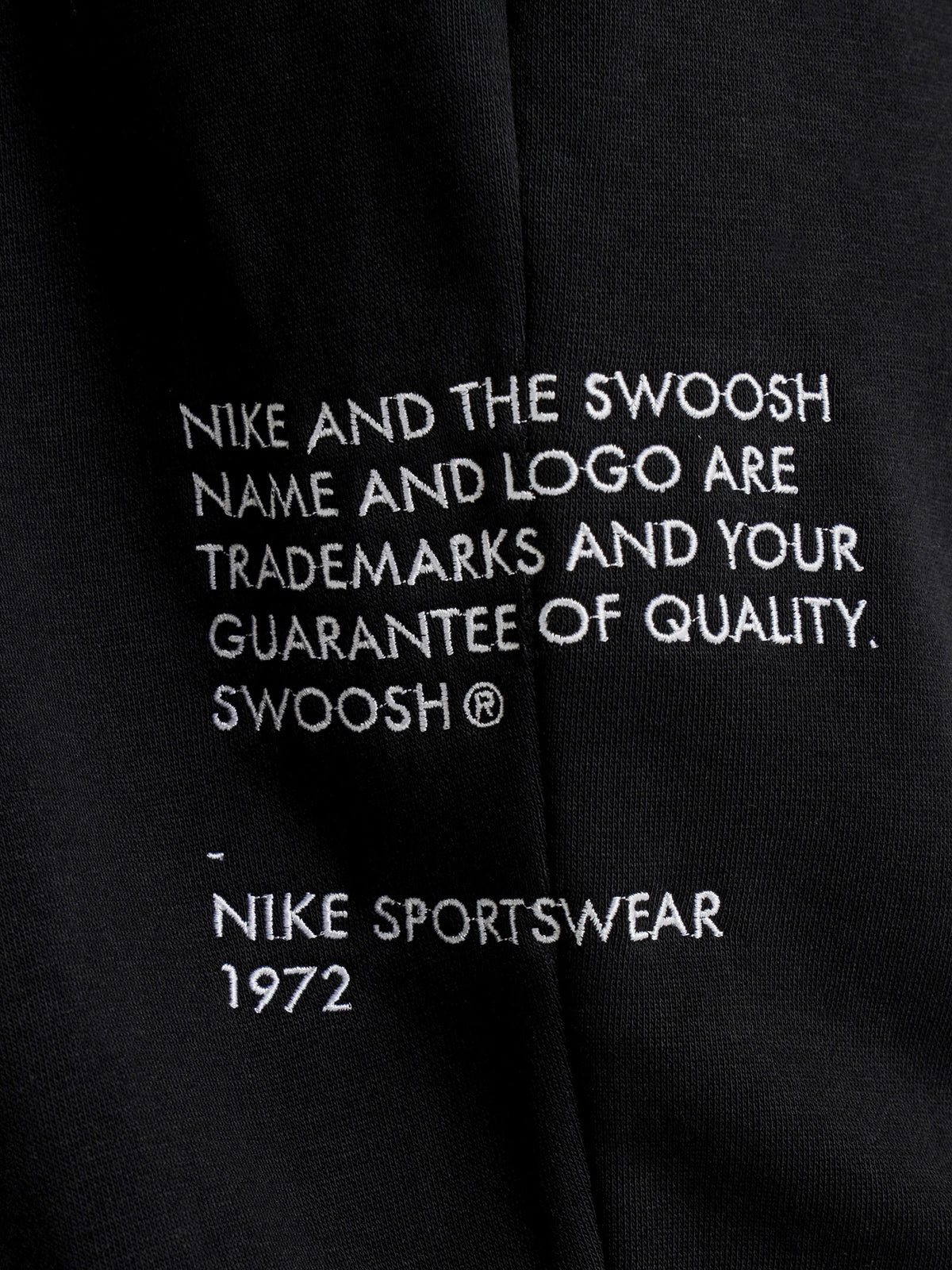 Sportswear Swoosh Pants in Black