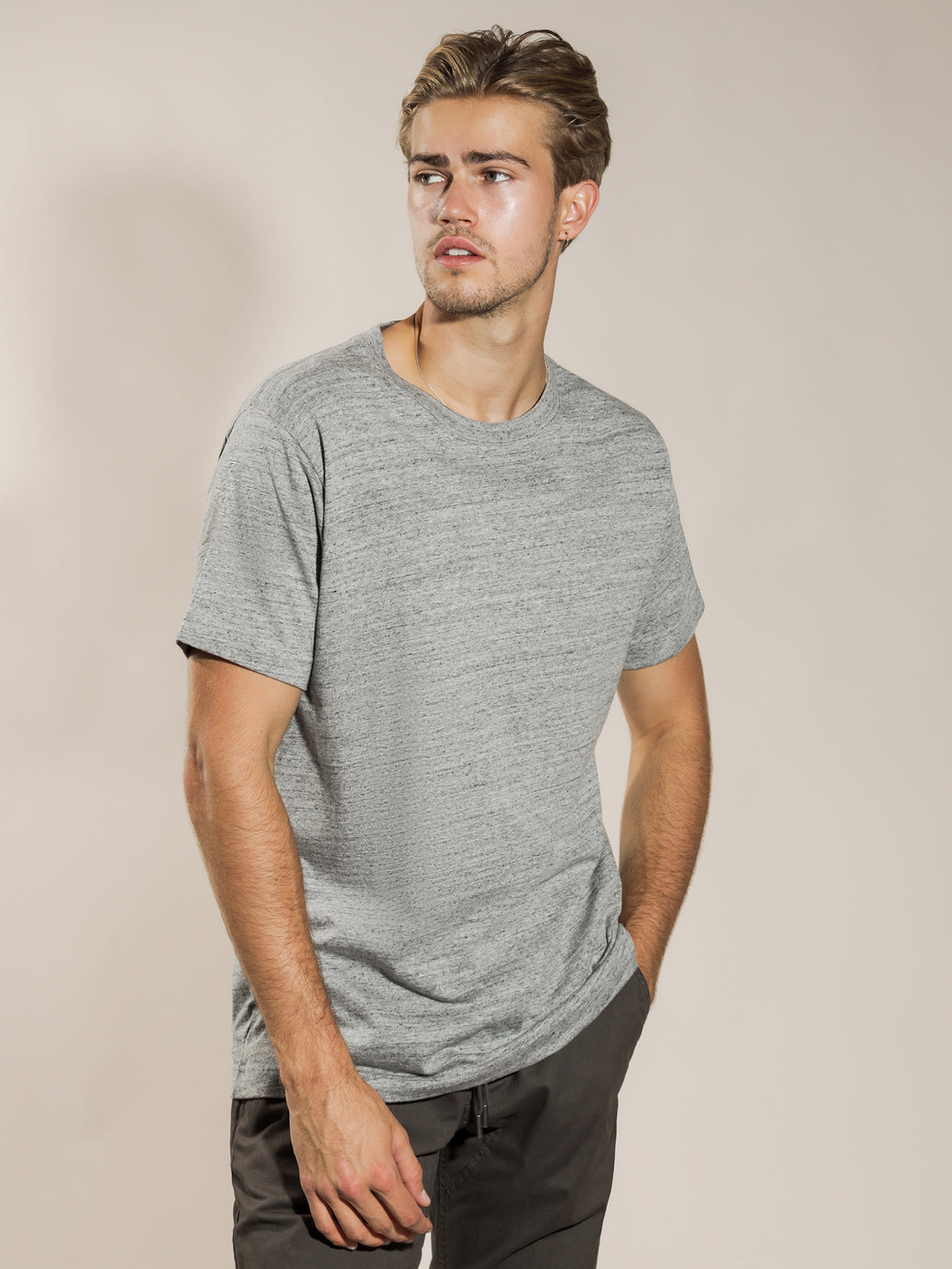 Classic T-Shirt in Grey Marle