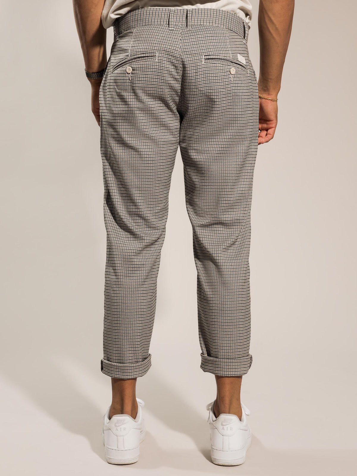 Maison Pant in Stone Houndstooth