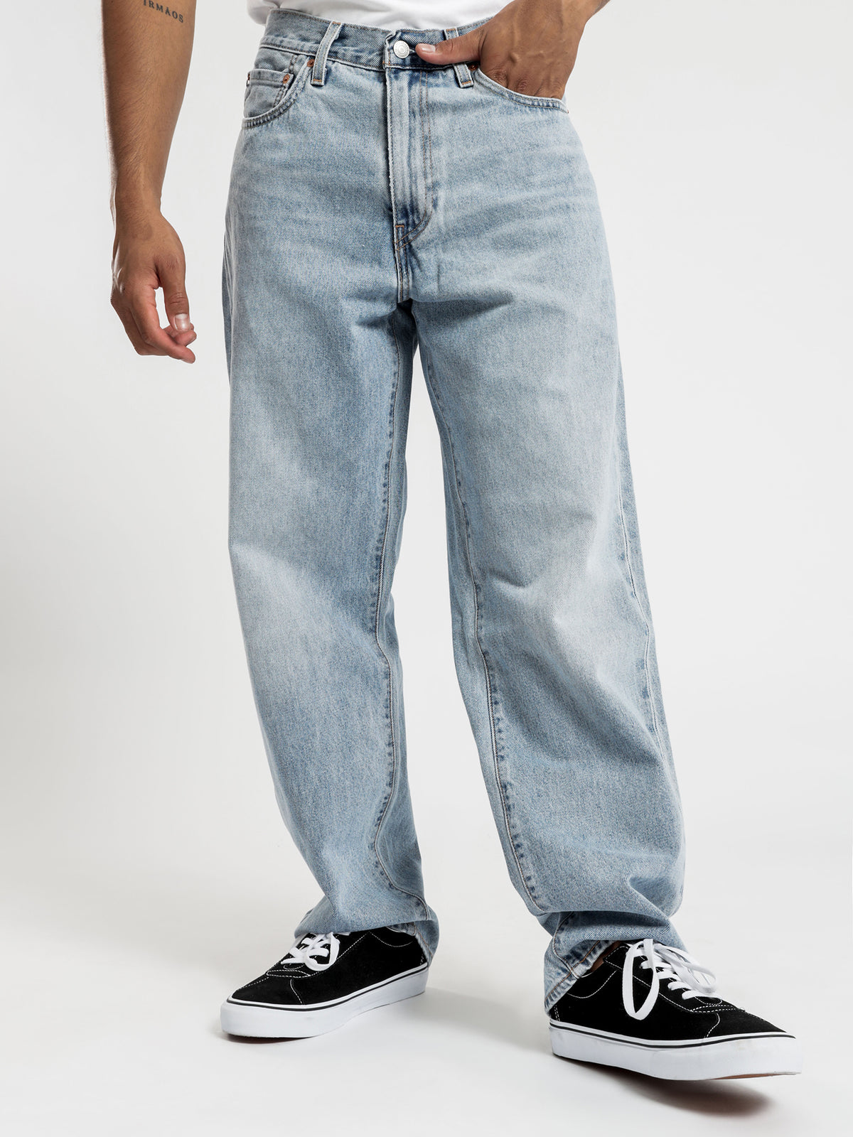 Stay Loose Jeans in Make Me