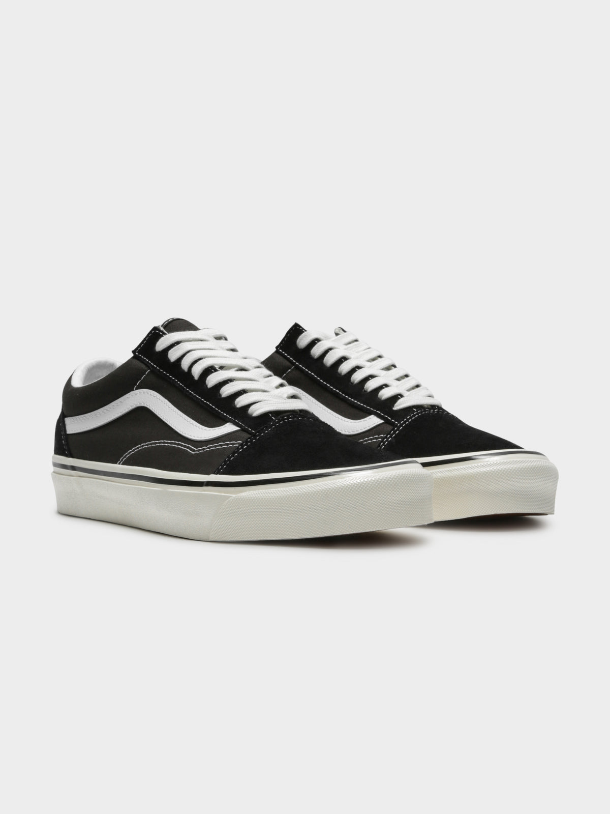 Unisex Old Skool 36 Dx Sneakers in Black &amp; True White