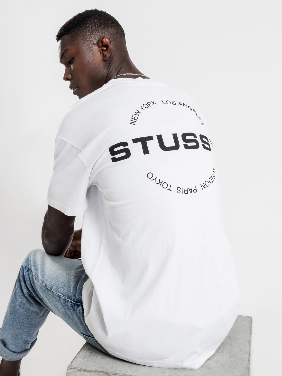 City Circle Short Sleeve T-Shirt in Solid White