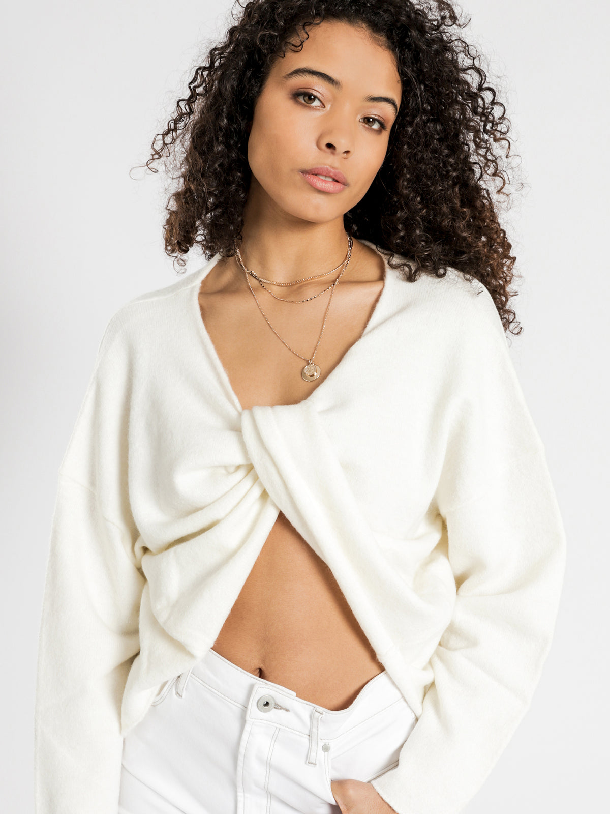 Interval Iri Sweater | Creme