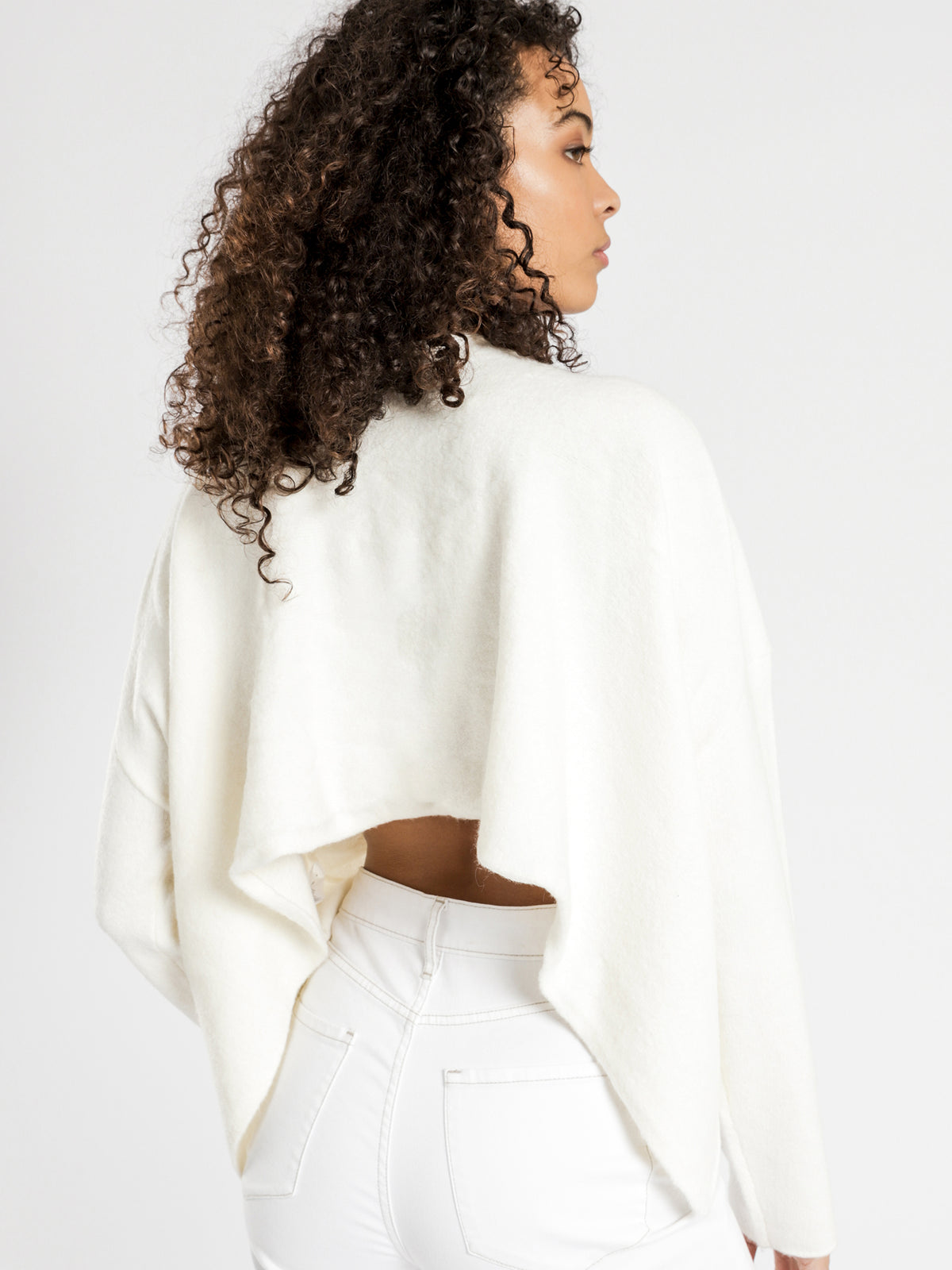 Interval Iri Sweater | Creme