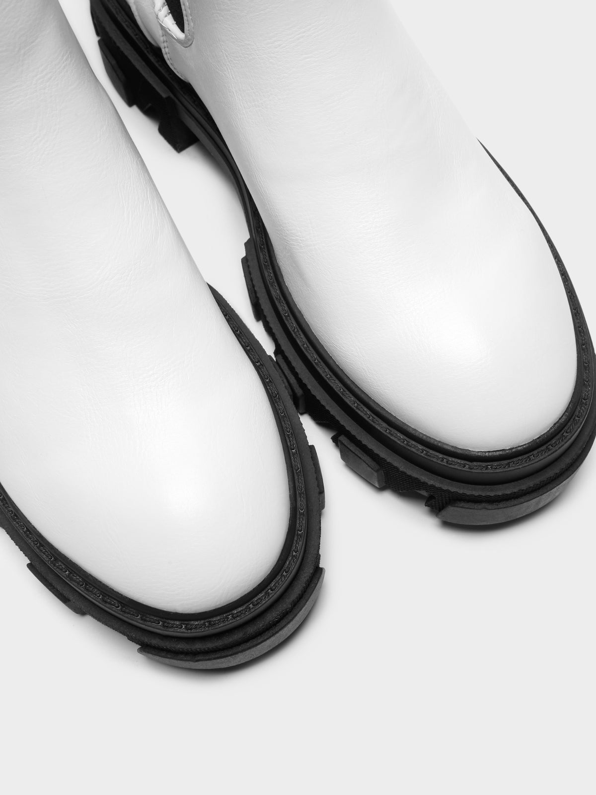 Therapy Aspen Boot | White