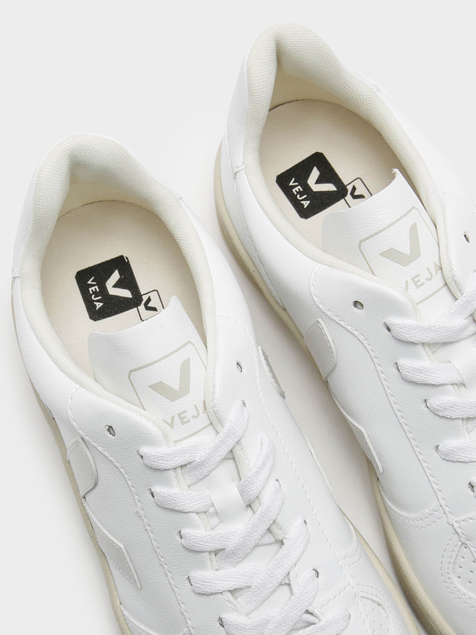 Unisex V-10 Leather Sneakers in White - Glue Store