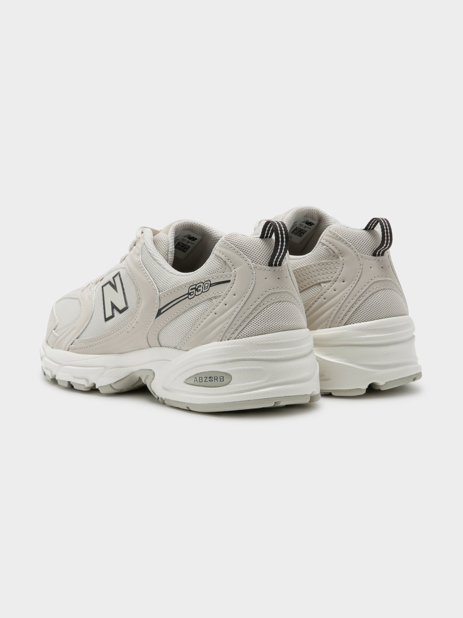 Unisex 530 Sneakers in Grey & White