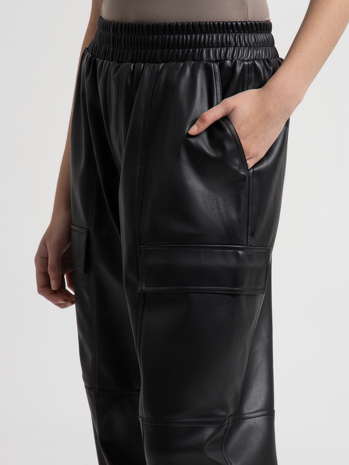 Misha Urban Eilian Pants | Black