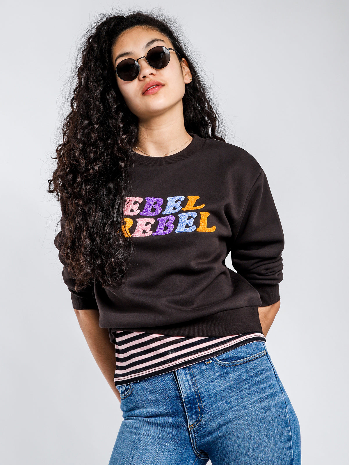 Rebel Sweatshirt in Washed Black