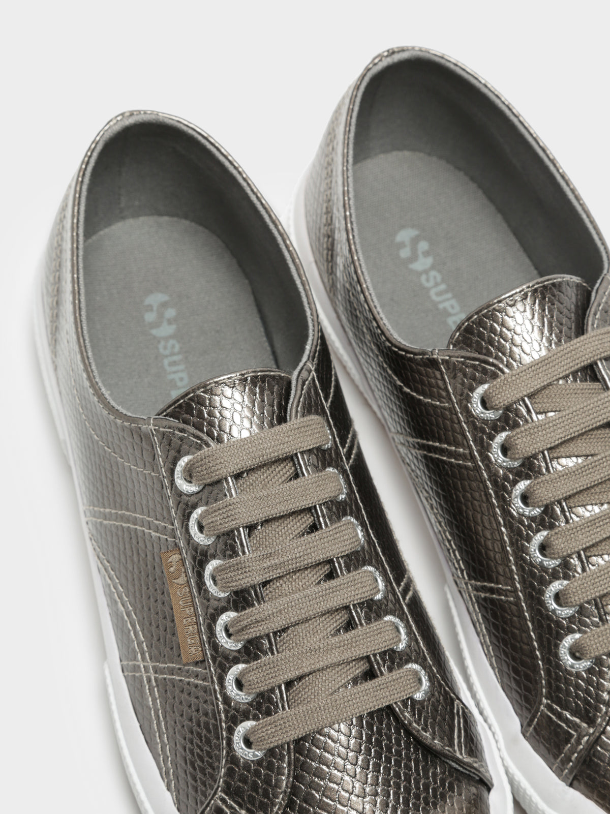 Womens 2750 Glossy Snake Sneakers in Metallic Grey