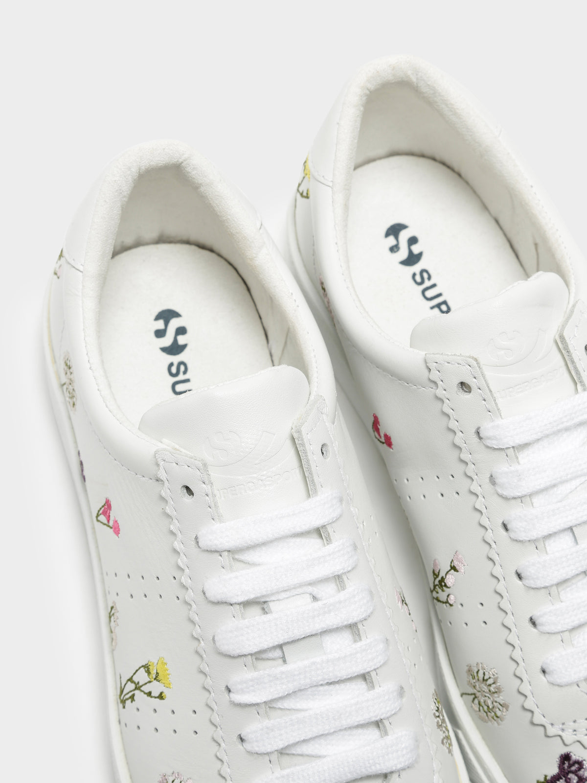 Womens 2896 Club Sneakers in White