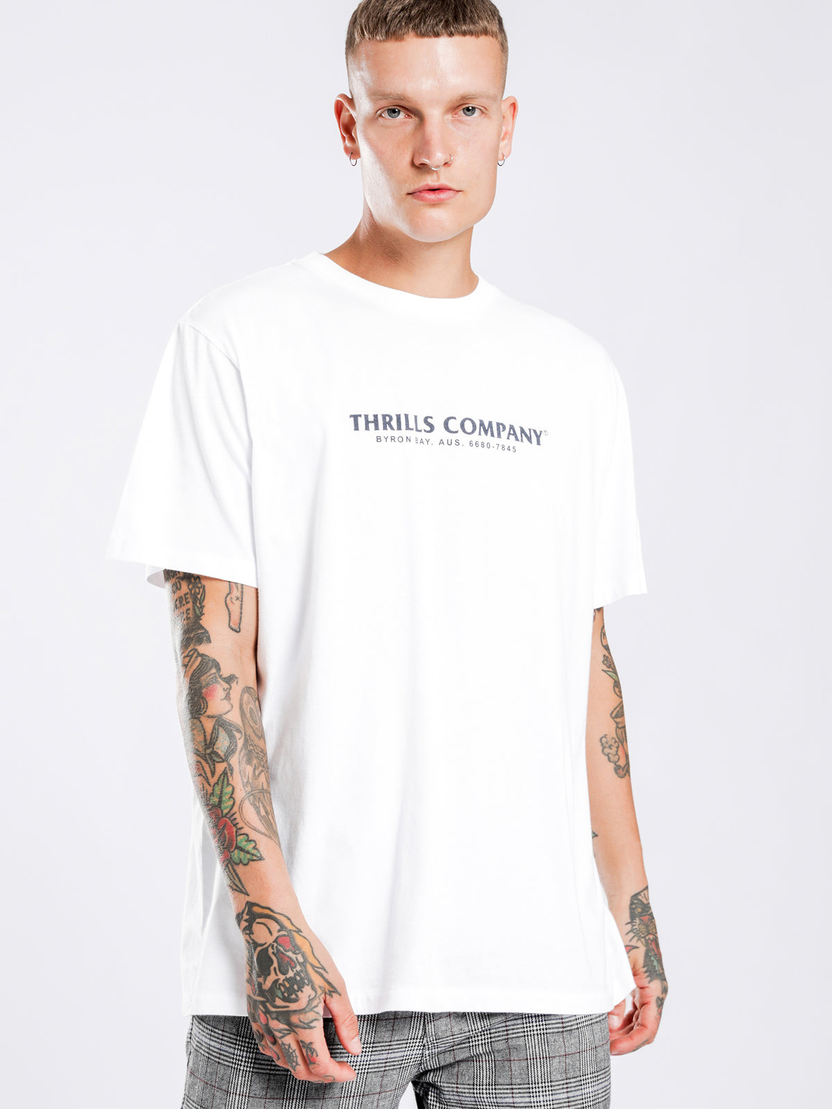 Friz Merch Fit T-Shirt in White