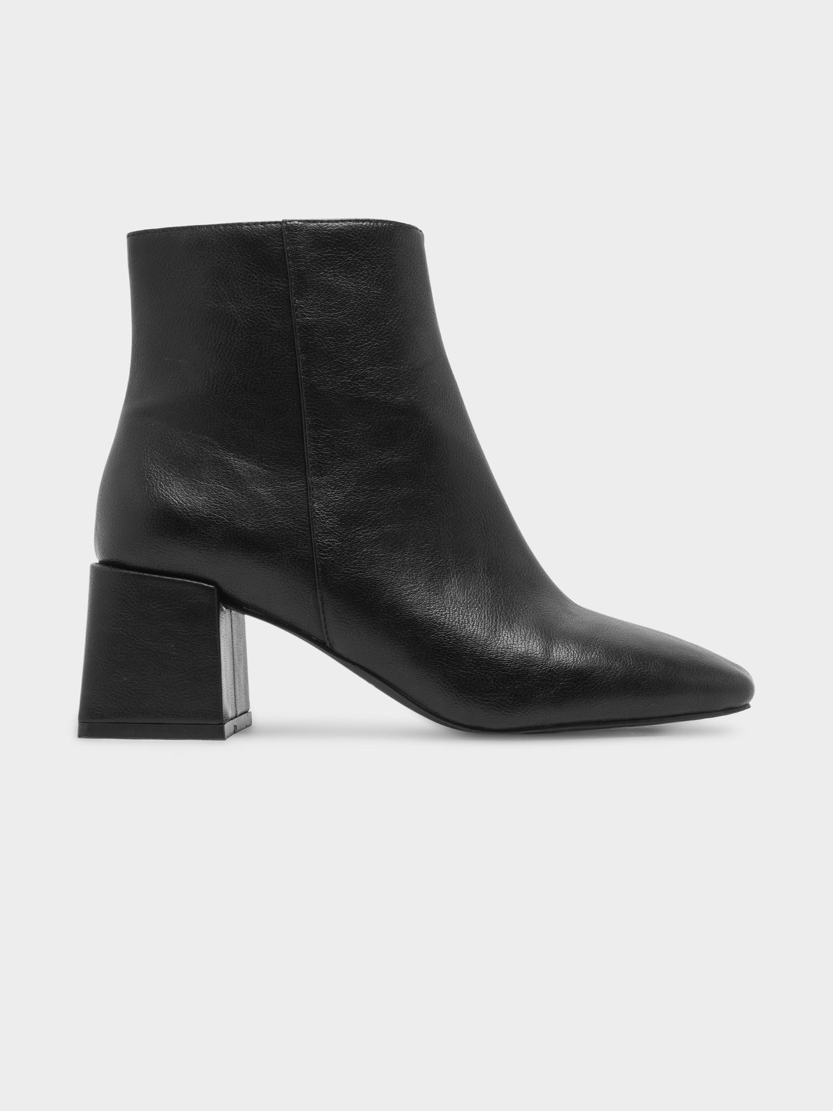Womens Cole Ankle Boots in Black