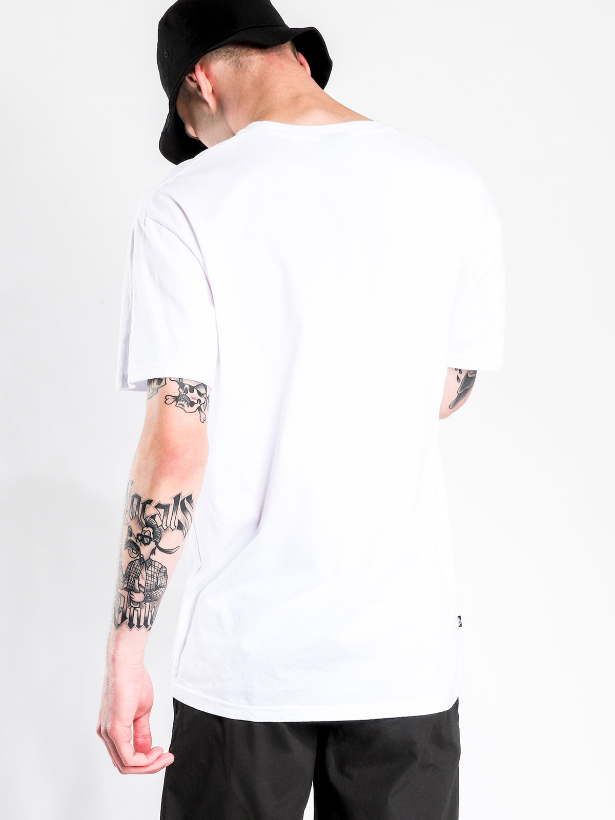 Pigment Italic Short Sleeve T-Shirt in White