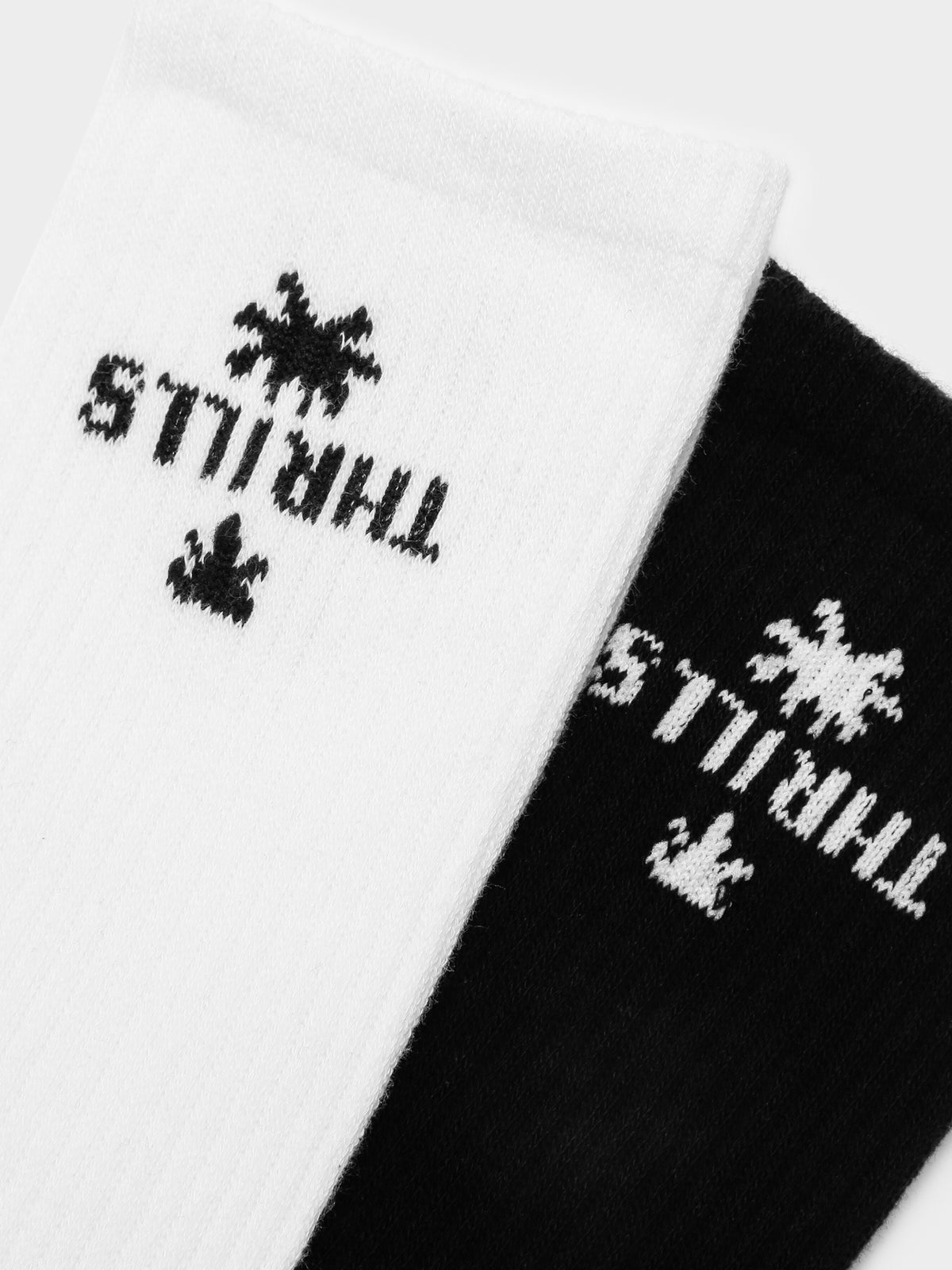 2 Pairs of Classic Socks in Black &amp; White