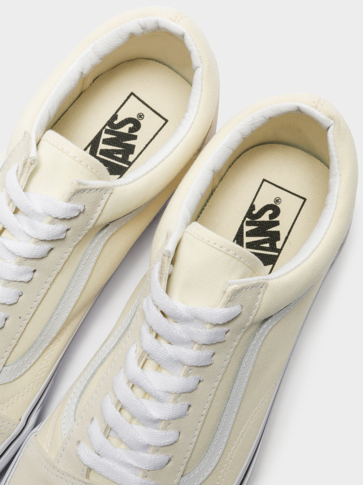 Unisex Old Skool Sneakers in Off White