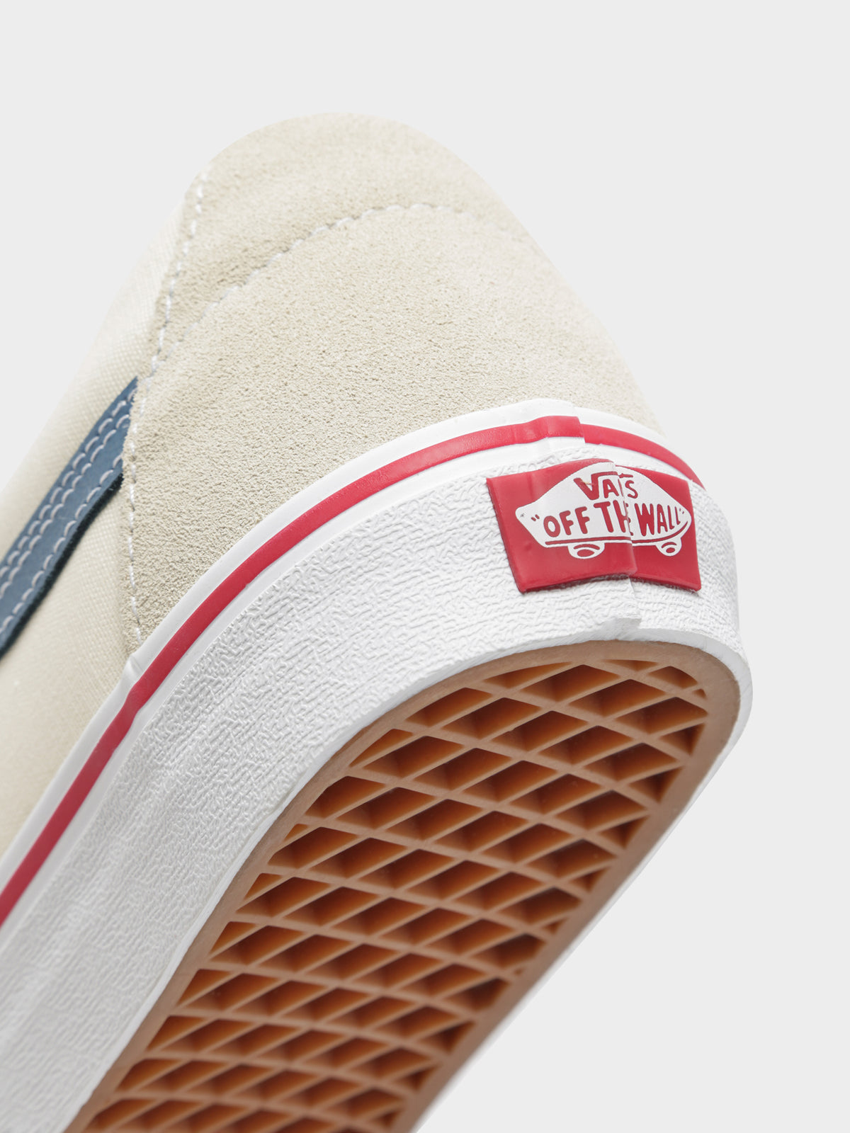 Vans Unisex Sk8-Low Classic Sneaker | White