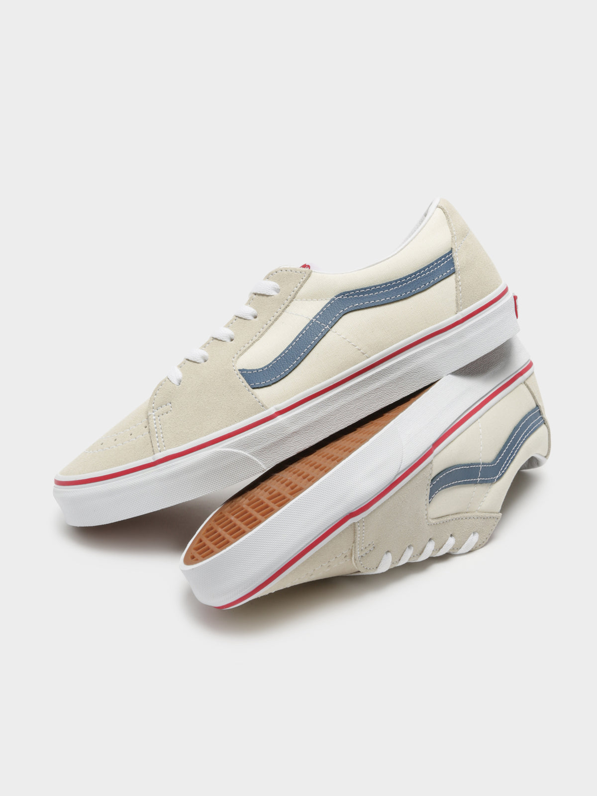 Unisex Sk8-Low Classic Sneaker in Classic White &amp; Navy