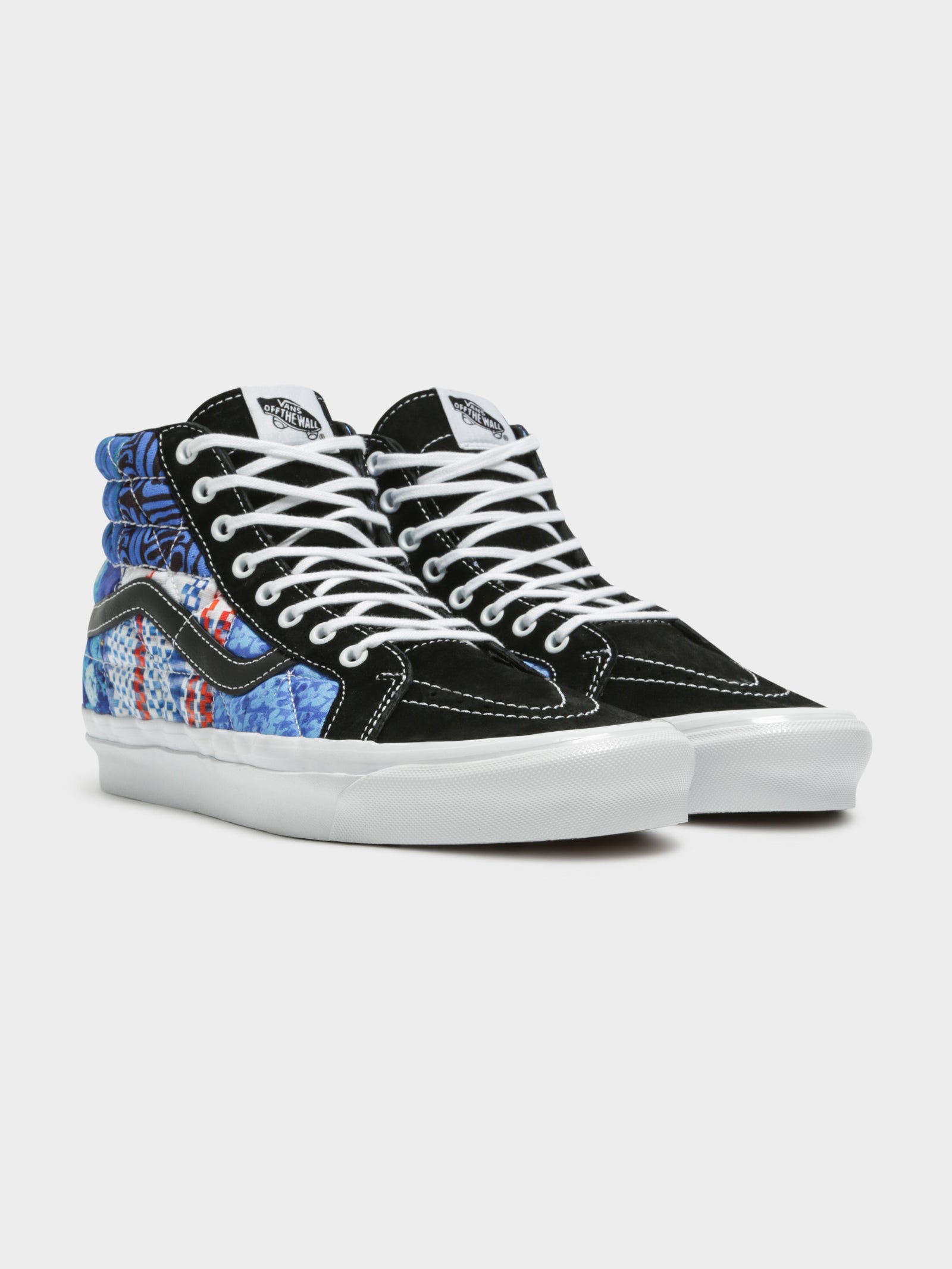 Unisex Sandy Liang X SpongeBob Sk8-Hi 38 DX Sneakers