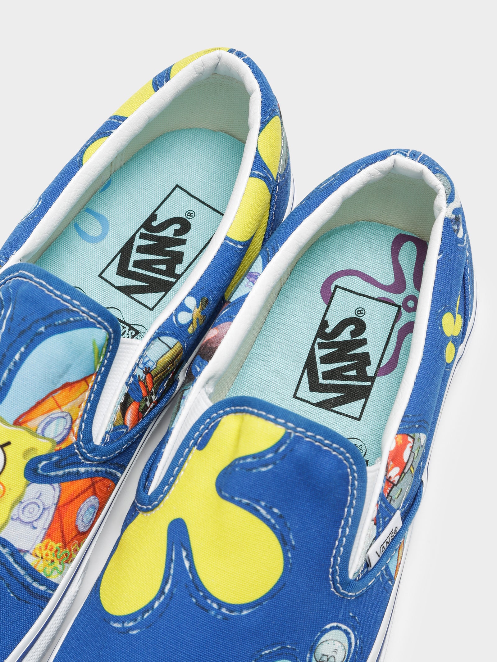 Unisex Classic Slip-On SpongeBob Sneakers