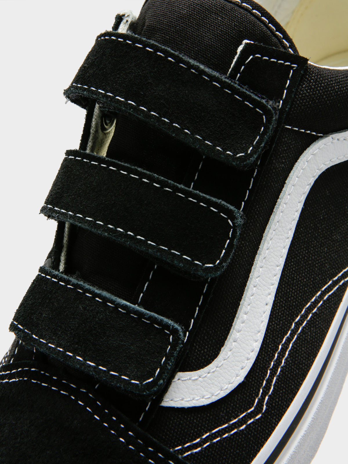 Vans Unisex Old Skool Velcro Canvas Sneakers | Black/White