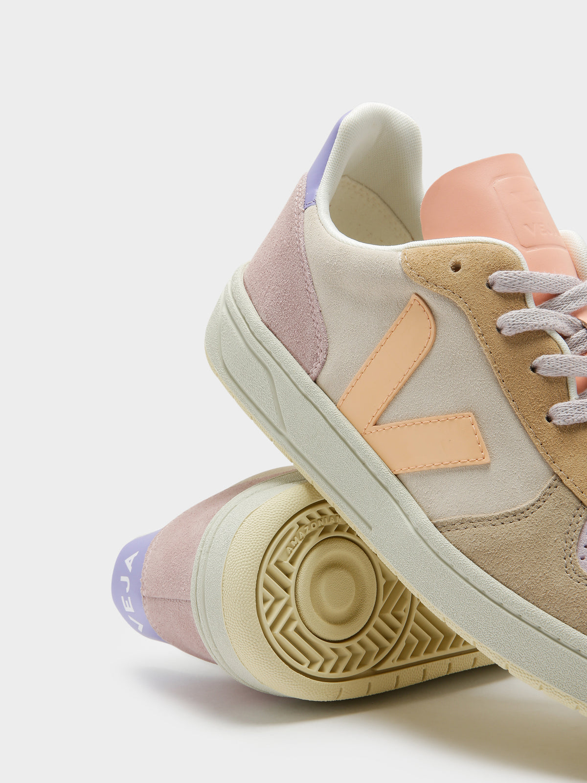 Unisex V-10 Leather Sneakers in Multicolour Peach