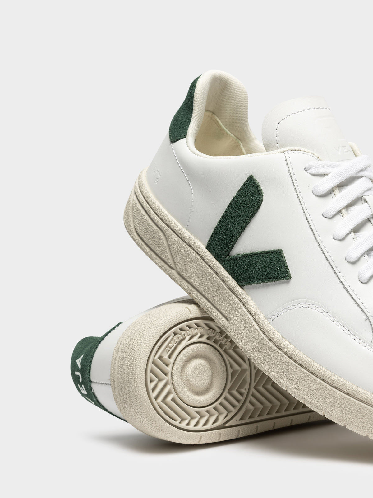 Mens V-12 Leather Sneaker in White &amp; Green