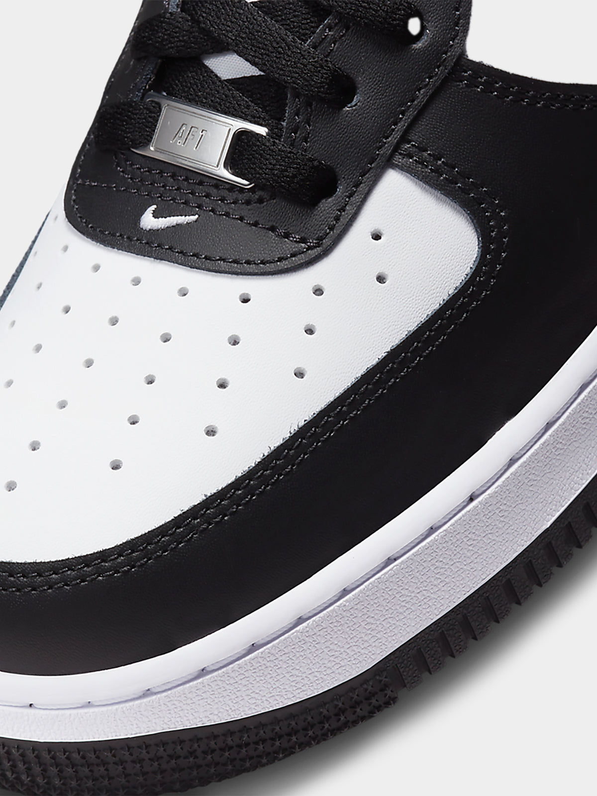Nike Mens Air Force 1 '07 Sneakers | Black/White
