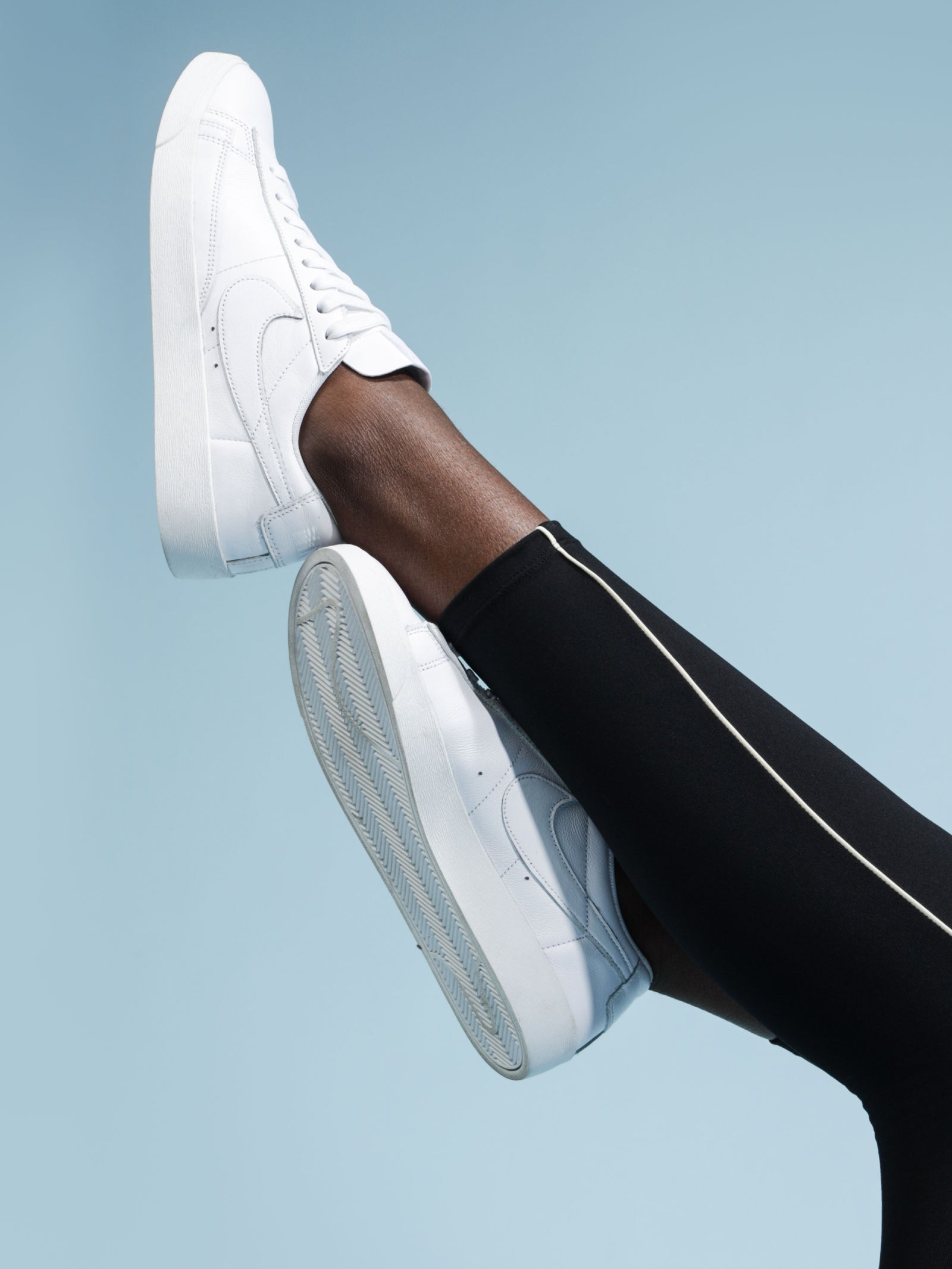 nike blazer low le women's shoe white