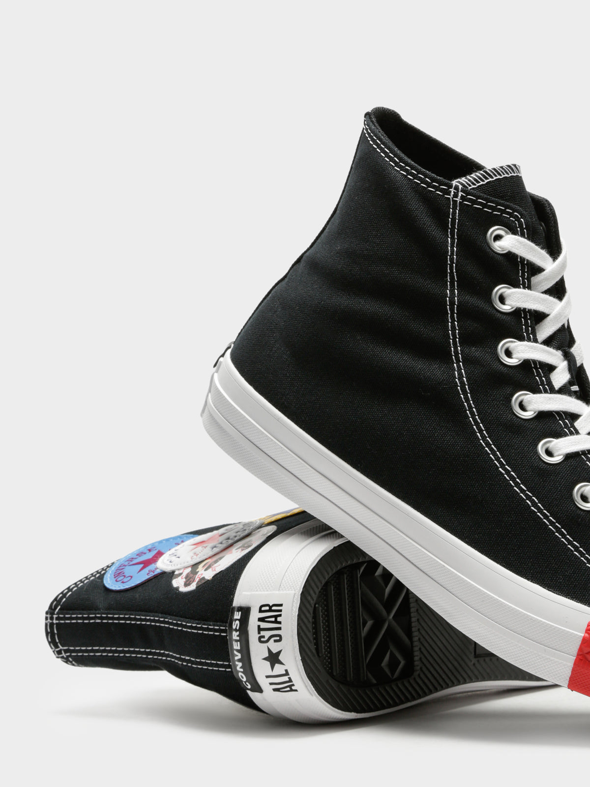 Unisex Chuck Taylor All Star Logo Play Sneakers in Black &amp; University Red