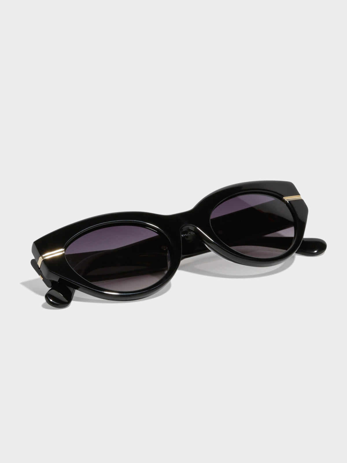 Womens Magnific Cateye Sunglasses in Black with Gradient Smoke Lens