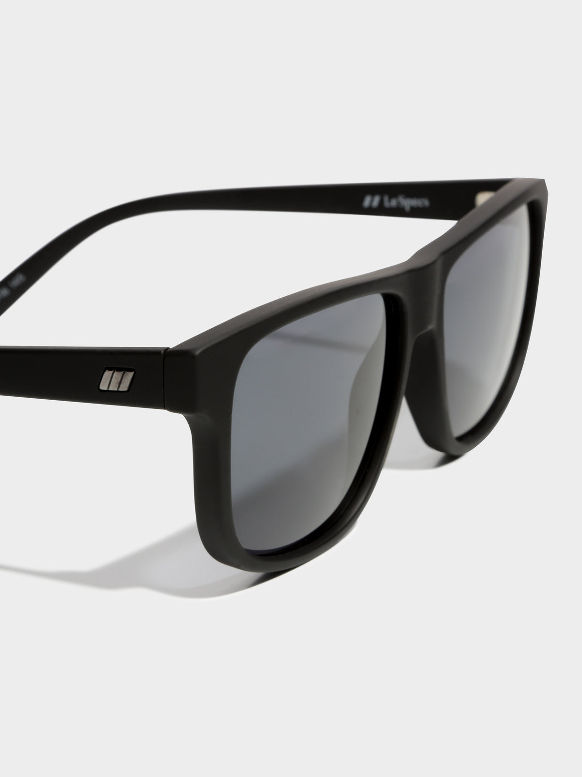 Whats The Story Flattop Sunglasses in Black