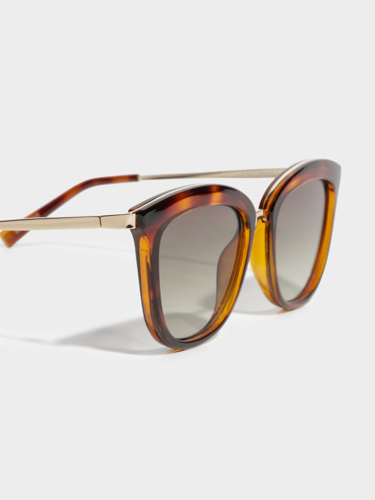 Caliente Sunglasses in Tortoiseshell &amp; Toffee