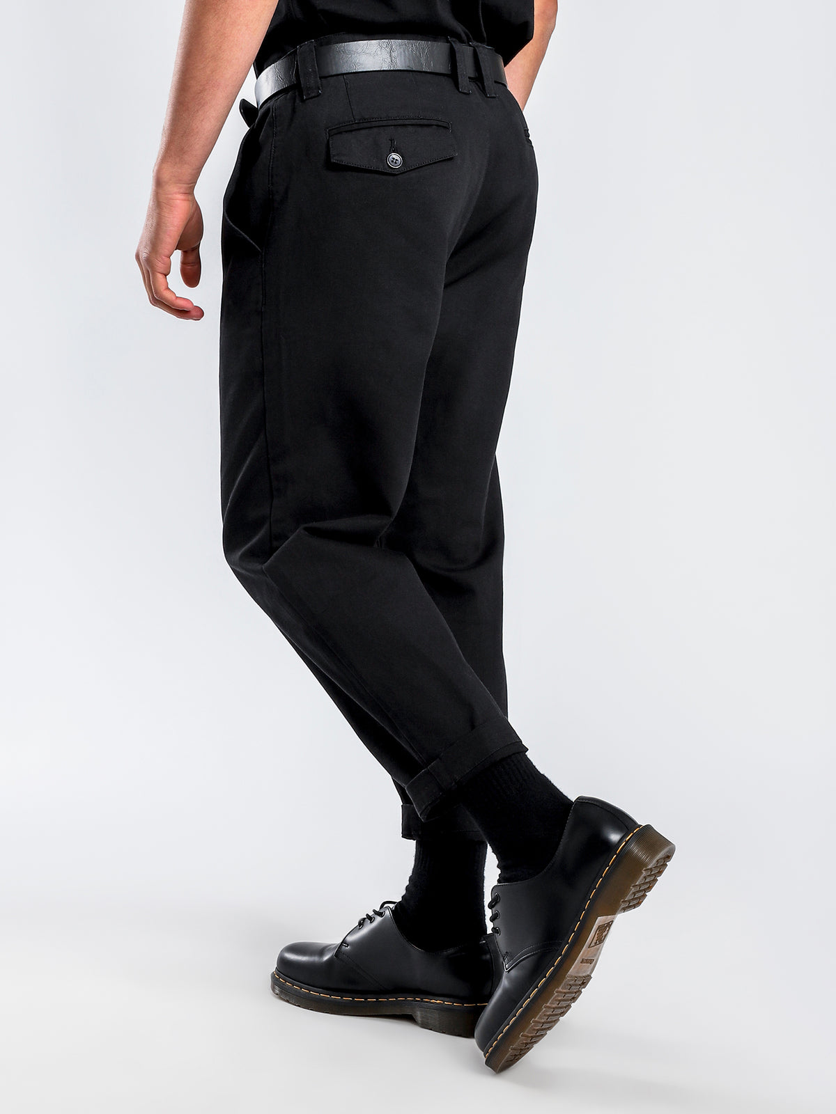 Beau Pleated Baggy Pants in Black