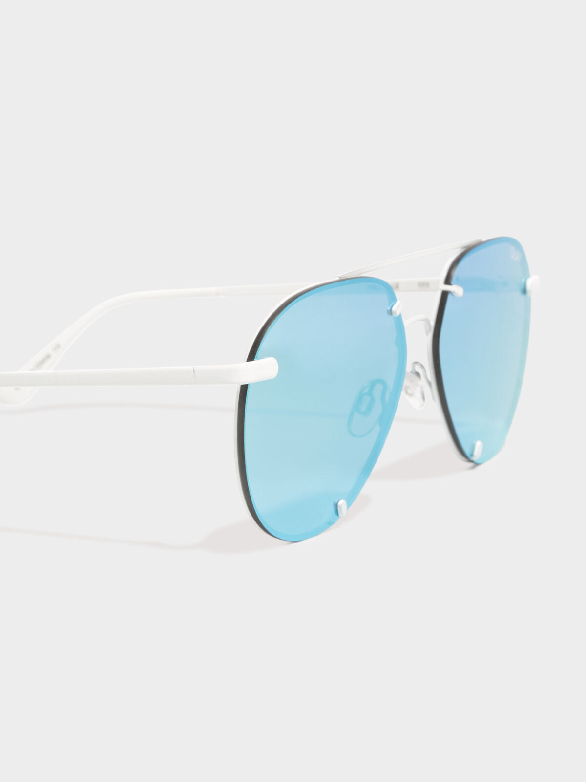 Rebelle Aviator Sunglasses in White &amp; Blue