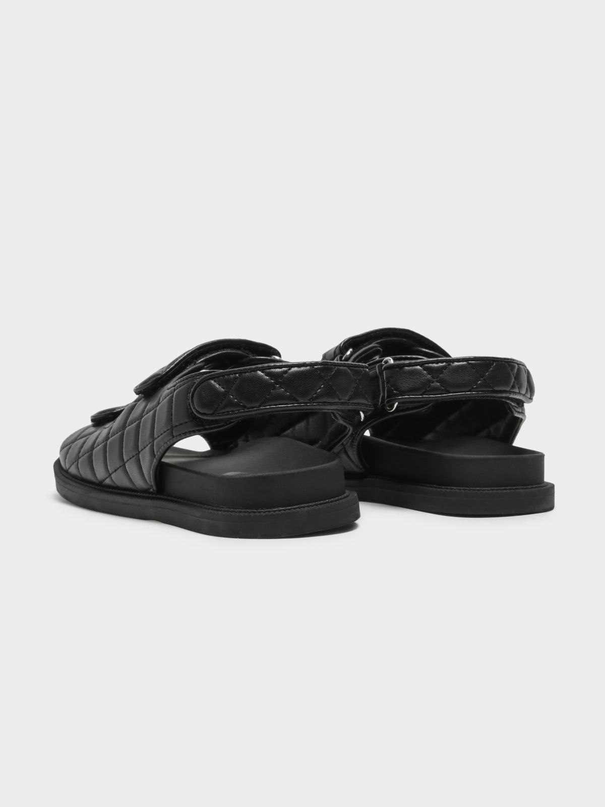 Therapy Womens Andi Quilted Sandals | Black